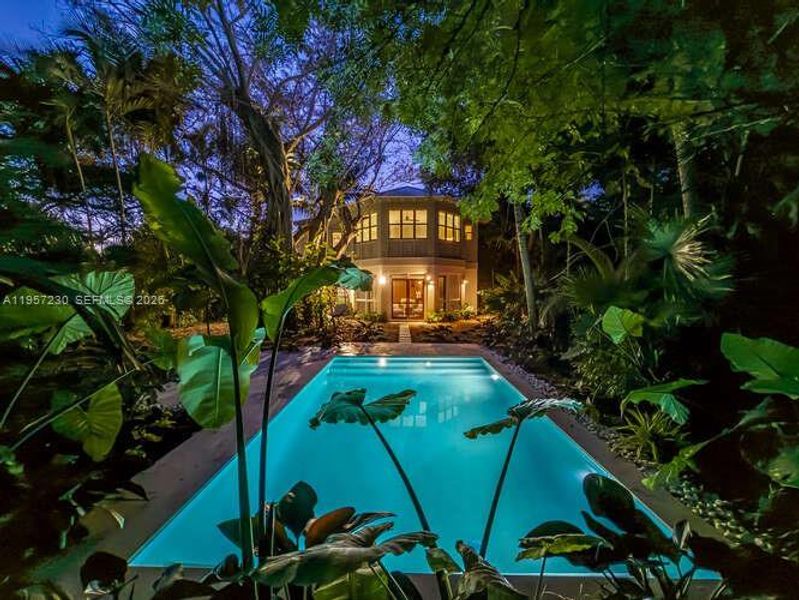 Image 85 of a home in .