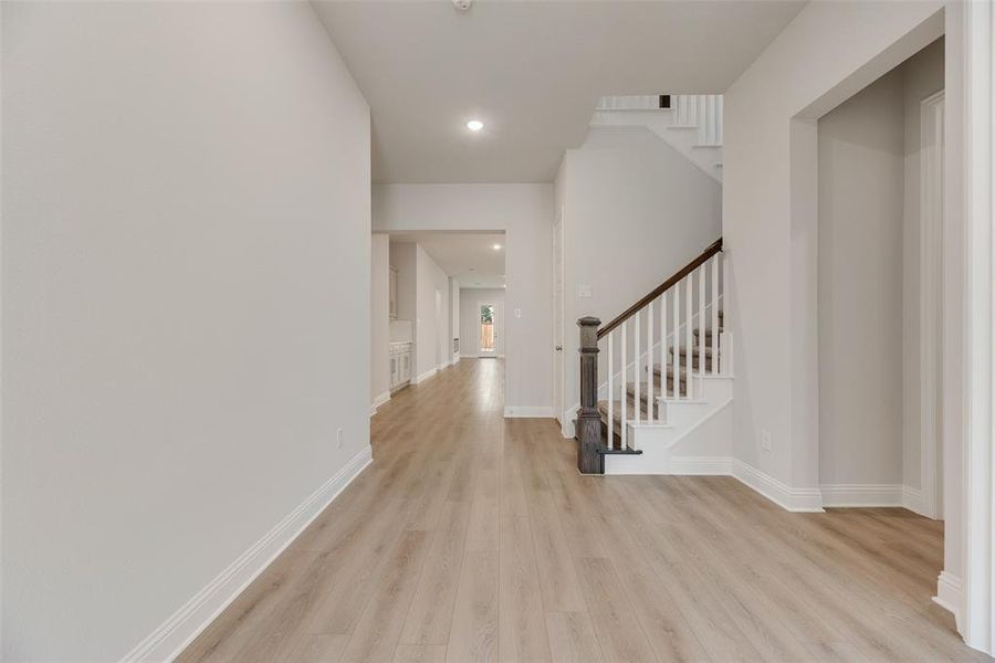 Spacious, unfurnished interior of a new home in Bayside, Rowlett (Image 19). Spacious, unfurnished interior of a new home in Bayside, Rowlett (Image 19).