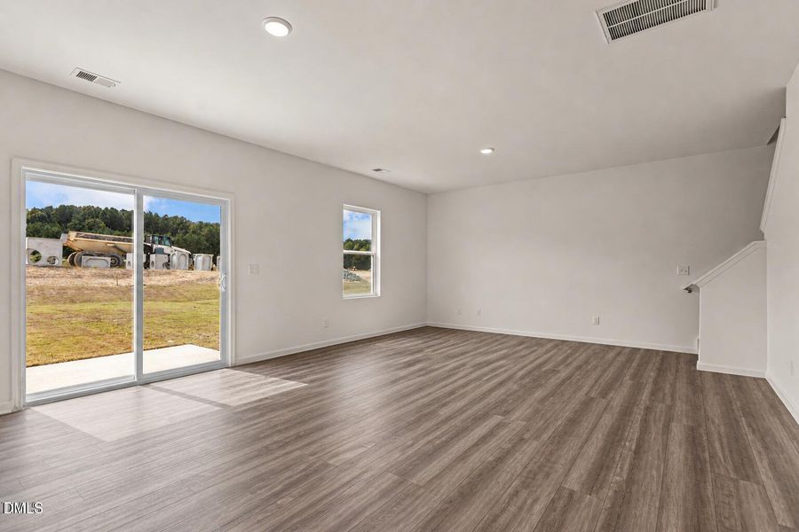 Vinyl - Beacon - Family room Vinyl - Beacon - Family room