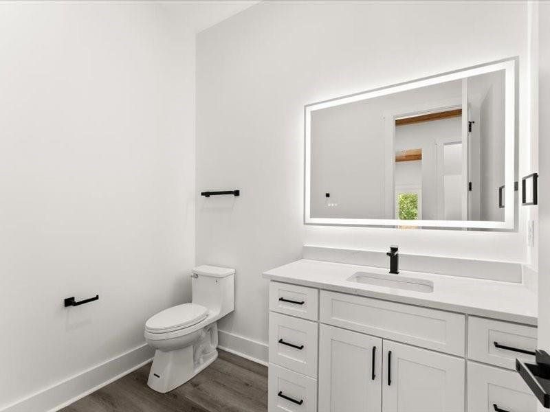 Furnished interior view inside a new home in , Dahlonega (Image 21).