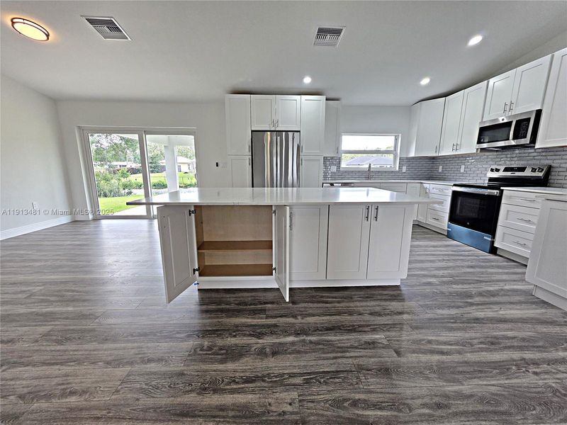 Image 23 of a home in .