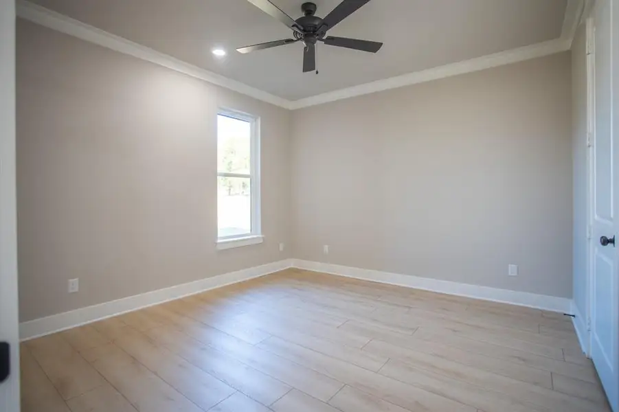 Spacious, unfurnished interior of a new home in , Tyler (Image 28).