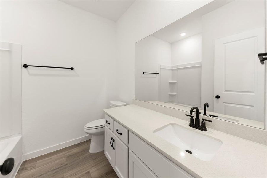 05. 3213 Agnew - 2ND Bath