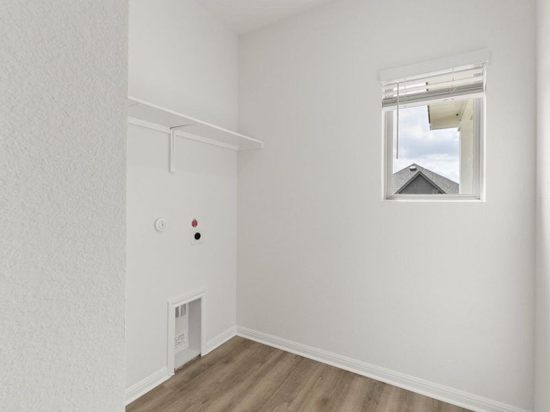 Spacious, unfurnished interior of a new home in Crosswinds, Kyle (Image 11).