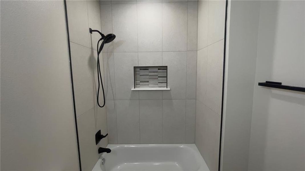 Close-up of interior finishes inside a home in , Chiefland (Image 19).