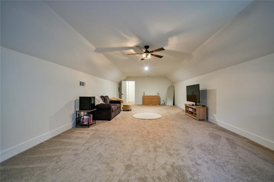 Spacious, unfurnished interior of a new home in , Monticello (Image 70).