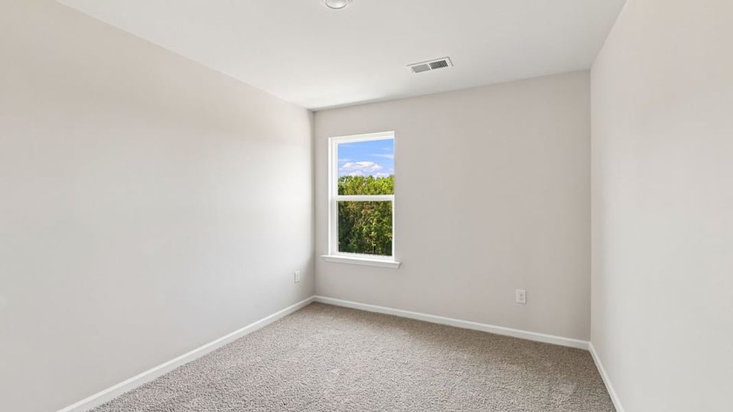 Spacious, unfurnished interior of a new home in Baxter Village, Boiling Springs (Image 20).
