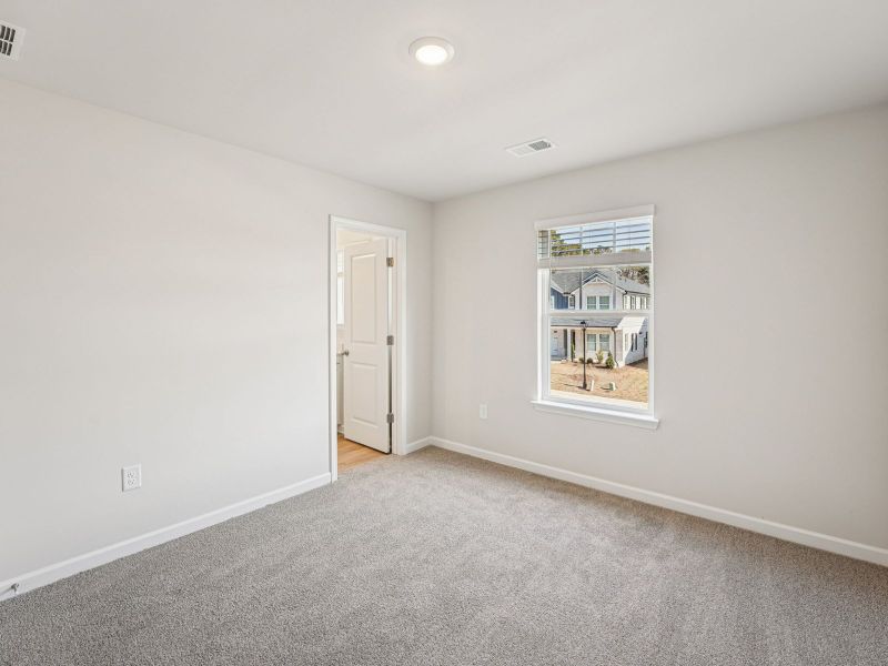 Spacious, unfurnished interior of a new home in Preserve at Mountain Creek, Pendergrass (Image 19).