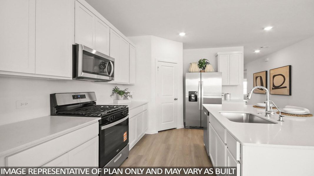 Furnished interior view inside a new home in Medina, Dayton (Image 13).