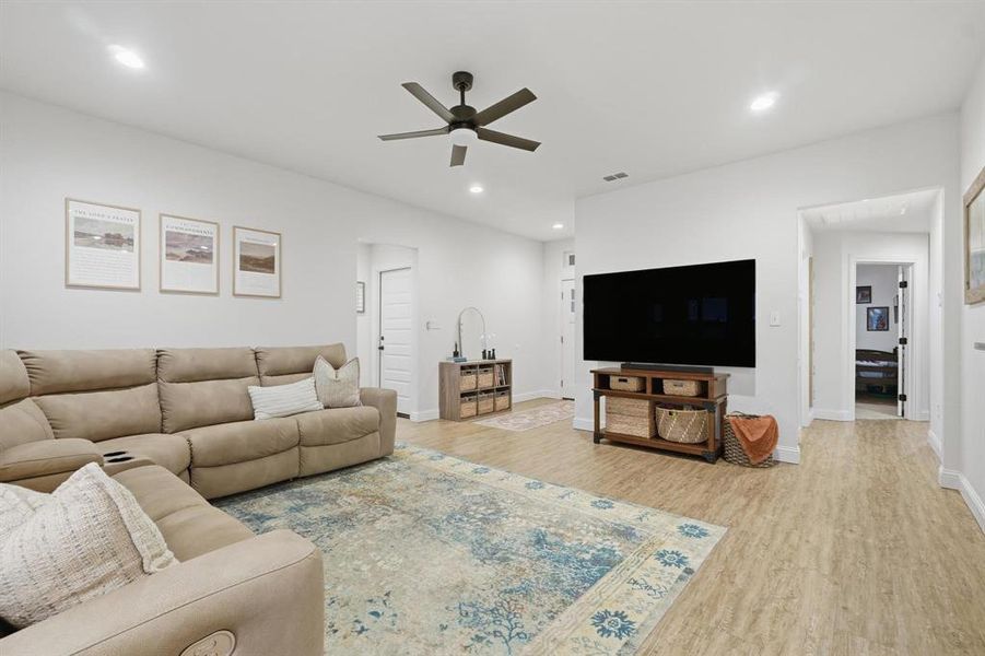 Furnished interior view inside a new home in , Abilene (Image 25).