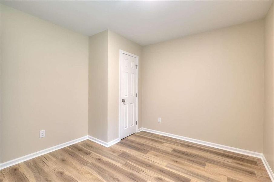 Spacious, unfurnished interior of a new home in , Monroe (Image 19).