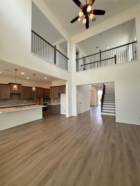 Spacious, unfurnished interior of a new home in Wildrye, Waller (Image 5).