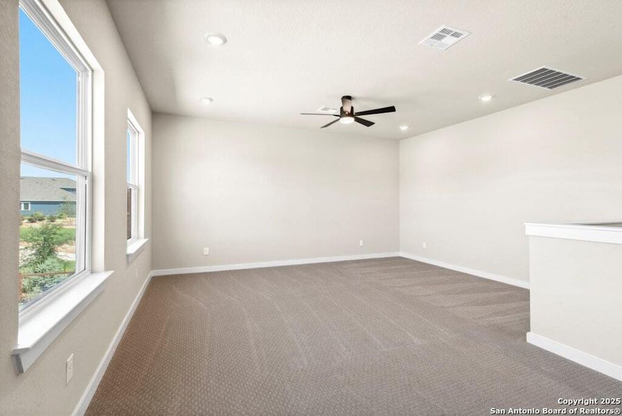 Spacious, unfurnished interior of a new home in The Crossvine, Schertz (Image 29).