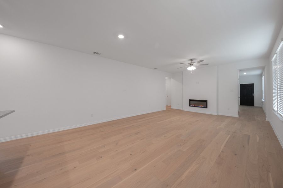 Spacious, unfurnished interior of a new home in Churchill, Anna (Image 16). Spacious, unfurnished interior of a new home in Churchill, Anna (Image 16).