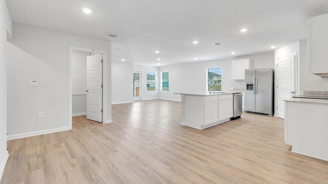 Spacious, unfurnished interior of a new home in Wesley Park, Crawfordville (Image 21).