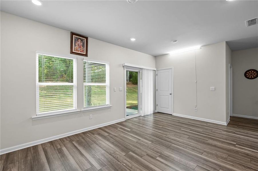 Spacious, unfurnished interior of a new home in , Snellville (Image 20).