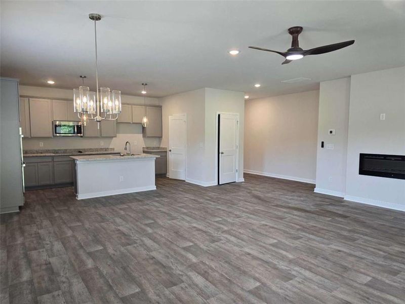 Spacious, unfurnished interior of a new home in Southern Hills, McDonough (Image 17).