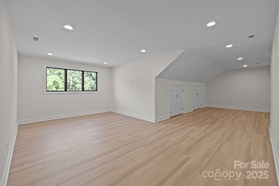 Spacious, unfurnished interior of a new home in , Wesley Chapel (Image 25). Spacious, unfurnished interior of a new home in , Wesley Chapel (Image 25).