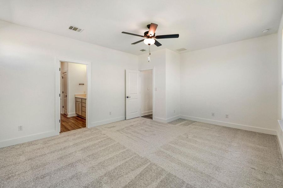 Spacious, unfurnished interior of a new home in , Kyle (Image 13).
