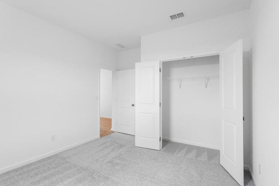 Spacious, unfurnished interior of a new home in Heritage River, Euharlee (Image 15). Spacious, unfurnished interior of a new home in Heritage River, Euharlee (Image 15).