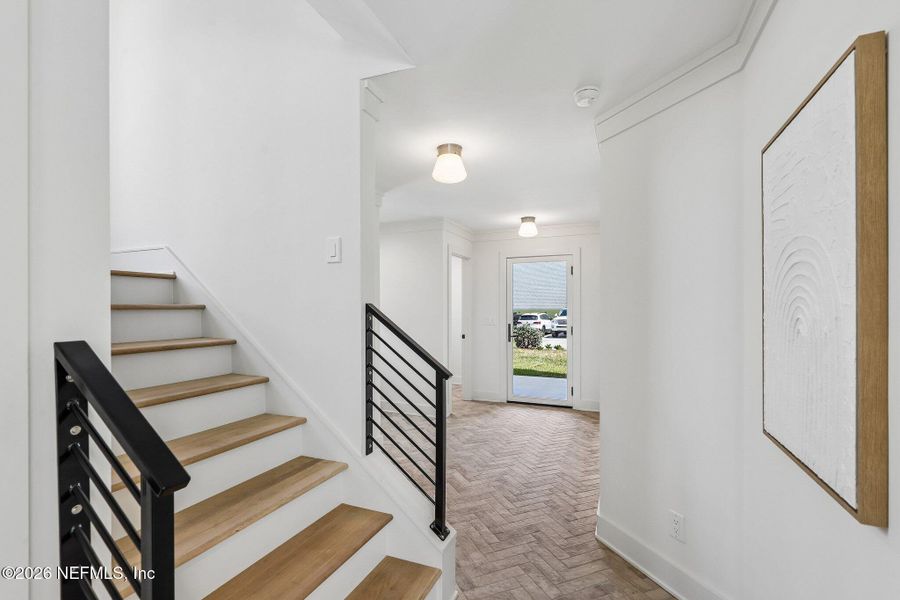 Spacious, unfurnished interior of a new home in , Jacksonville Beach (Image 22).