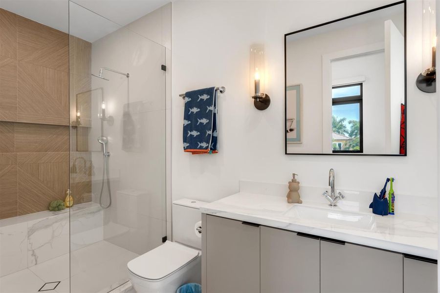 BATHROOM_2