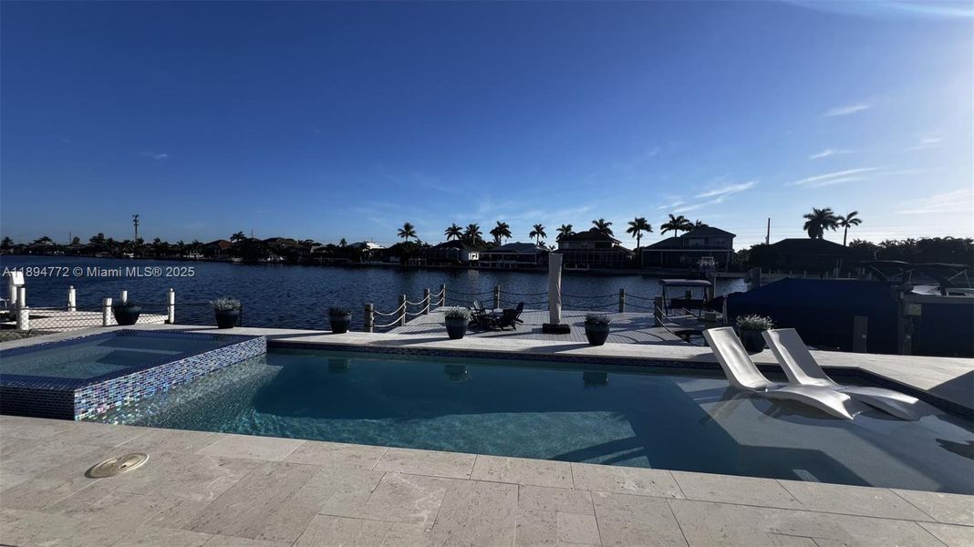 Community amenities in , Marco Island (Image 22).