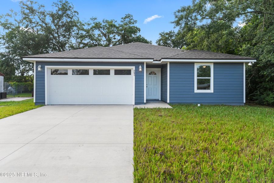 Front exterior of a new home in , Jacksonville, FL, highlighting curb appeal (Image 1). Front exterior of a new home in , Jacksonville, FL, highlighting curb appeal (Image 1).