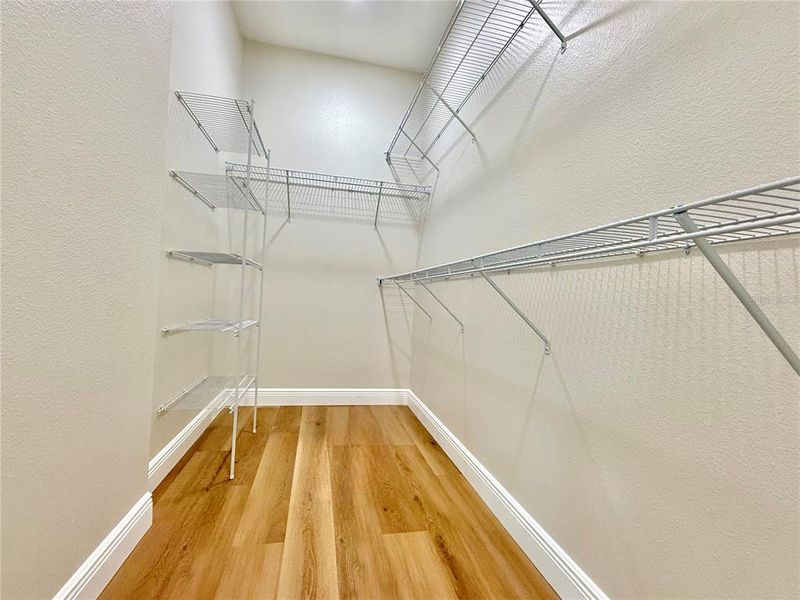 Spacious, unfurnished interior of a new home in , Longwood (Image 20). Spacious, unfurnished interior of a new home in , Longwood (Image 20).