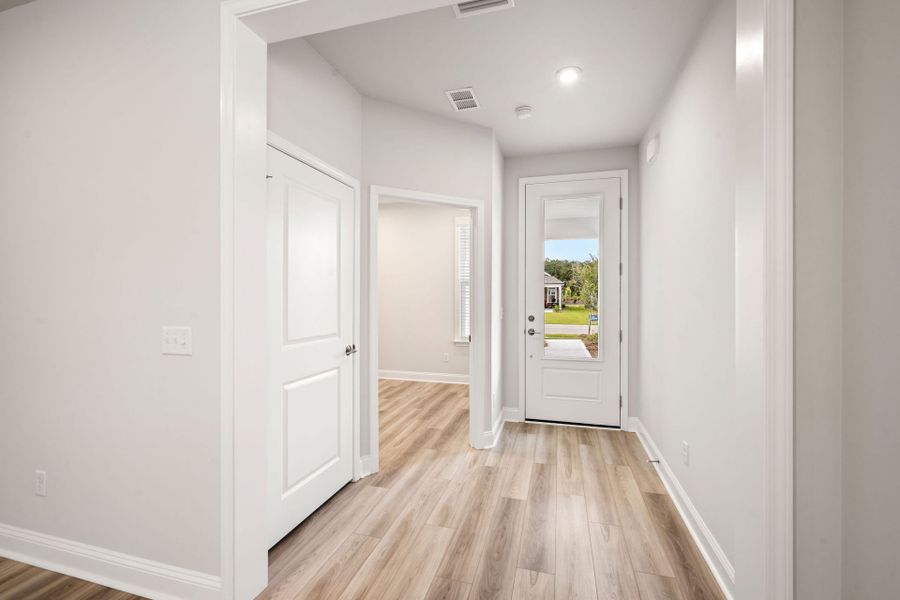Spacious, unfurnished interior of a new home in Del Webb Savannah at Heartwood, Richmond Hill (Image 21). Spacious, unfurnished interior of a new home in Del Webb Savannah at Heartwood, Richmond Hill (Image 21).