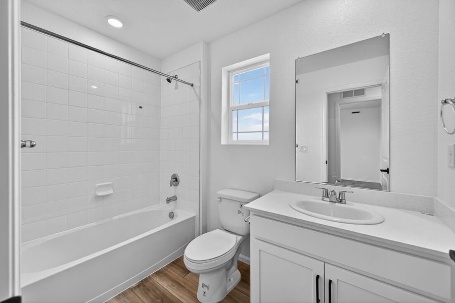 Furnished interior view inside a new home in Lake Bluff, Greeley (Image 7).