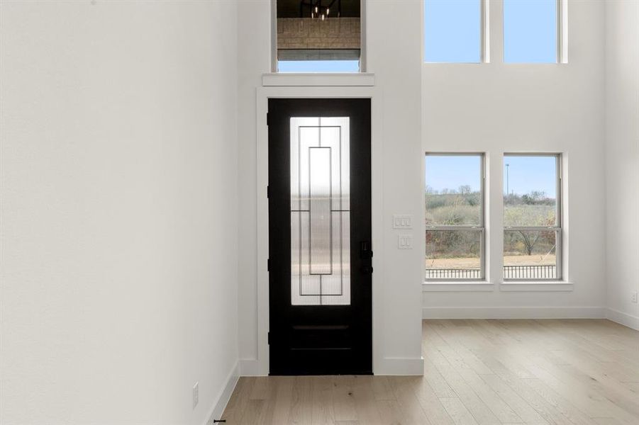 03. 8137 Twin Creek - Entry