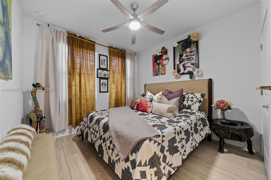 Furnished interior view inside a new home in , Pembroke Pines (Image 5).