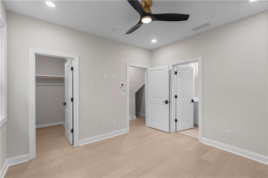 Spacious, unfurnished interior of a new home in Park Walke, Alpharetta (Image 39). Spacious, unfurnished interior of a new home in Park Walke, Alpharetta (Image 39).