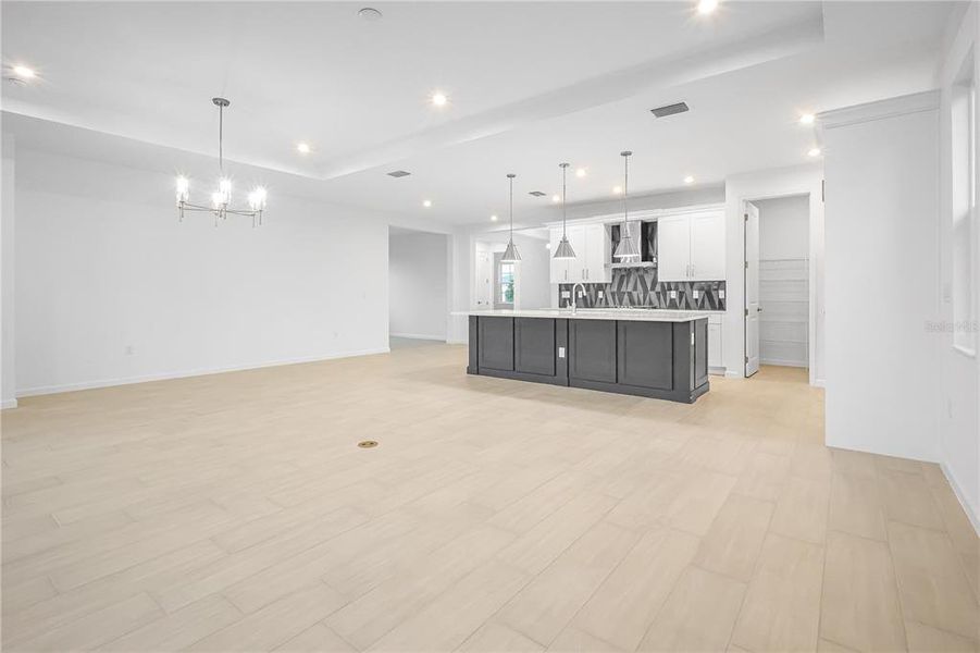 Spacious, unfurnished interior of a new home in Cresswind at Lake Harris, Tavares (Image 33). Spacious, unfurnished interior of a new home in Cresswind at Lake Harris, Tavares (Image 33).