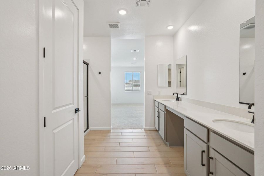 38-web-or-mls-W Brown St-S0104-038