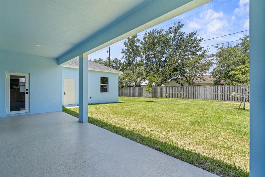 Exterior details and patio area of a home in , Port St. Lucie (Image 21).