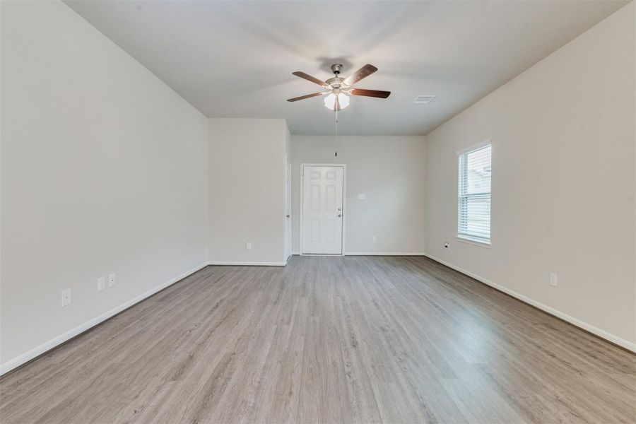 Spacious, unfurnished interior of a new home in Mill Creek Trails, Magnolia (Image 17). Spacious, unfurnished interior of a new home in Mill Creek Trails, Magnolia (Image 17).