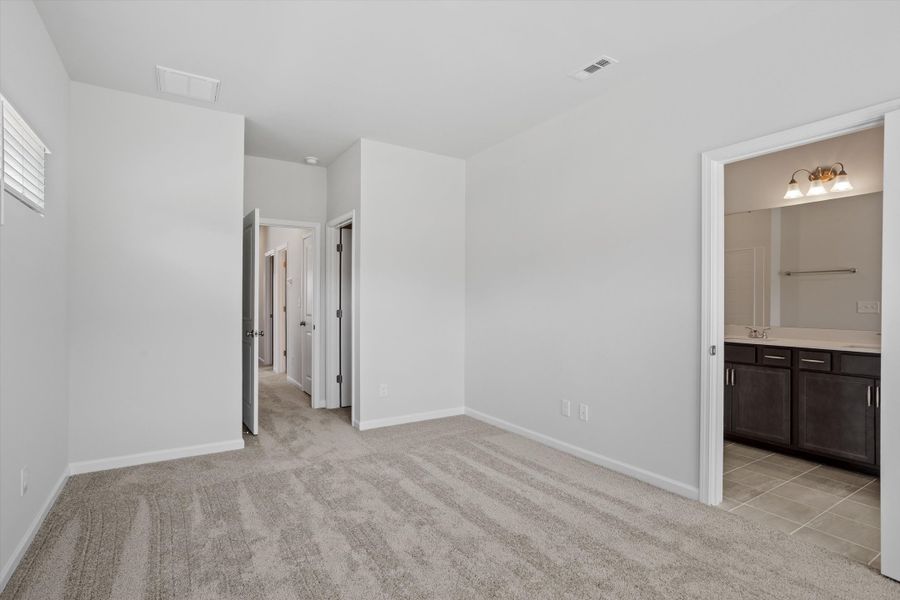 Spacious, unfurnished interior of a new home in Renaissance at White Oak, Garner (Image 17).