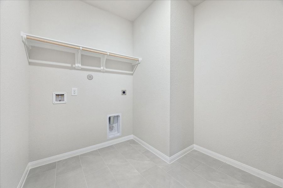 Spacious, unfurnished interior of a new home in Elyson, Katy (Image 28).