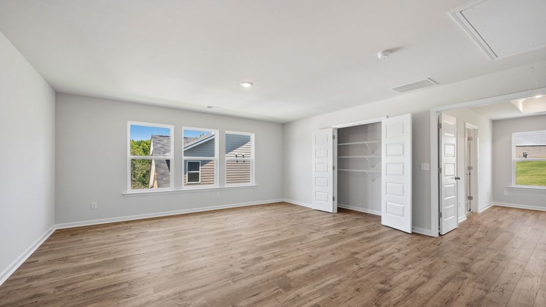 Spacious, unfurnished interior of a new home in The Gates at Pates Creek, Hampton (Image 25).