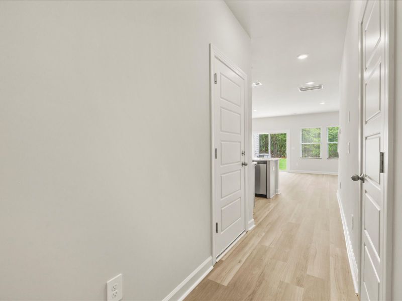 Spacious, unfurnished interior of a new home in Avalon Townes, Lyman (Image 10). Spacious, unfurnished interior of a new home in Avalon Townes, Lyman (Image 10).