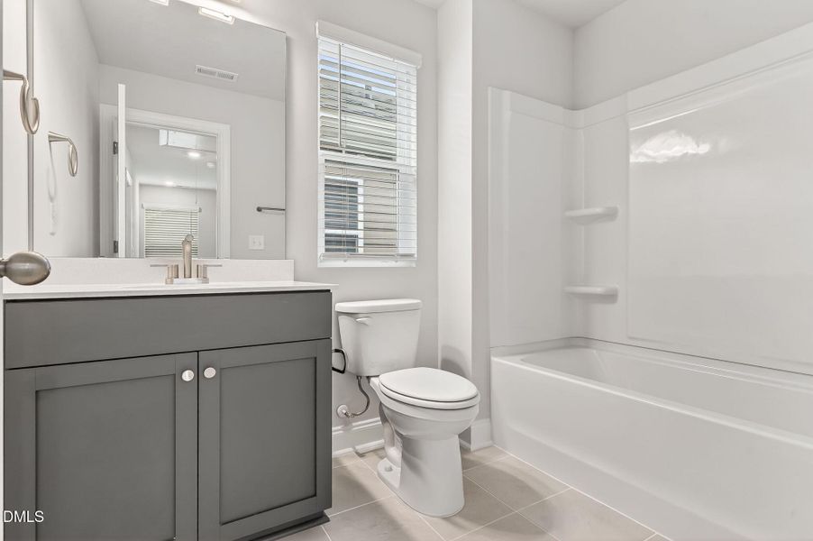 Ral_Knightdale_418 (24) Ral_Knightdale_418 (24)