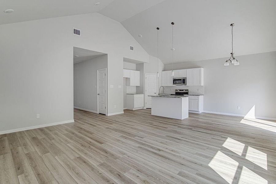 Spacious, unfurnished interior of a new home in , Azle (Image 29).