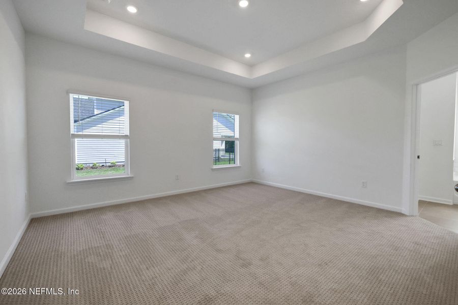 Spacious, unfurnished interior of a new home in Hyland Trail, Green Cove Springs (Image 34).