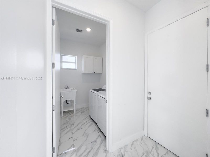 Image 76 of a home in .