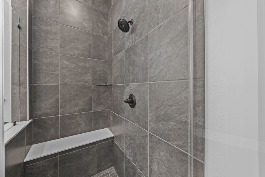 Representative interior finishes for a home built from the Augusta by Chesmar Homes in Riceland Alley Loads, Mont Belvieu (Image 11).