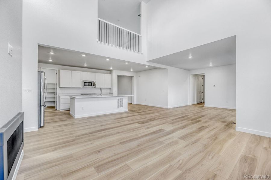 Spacious, unfurnished interior of a new home in Macanta: The Grand Collection, Castle Rock (Image 11).