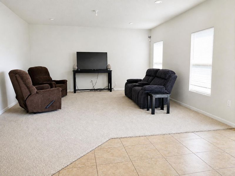Great room 164 Dabou Loop