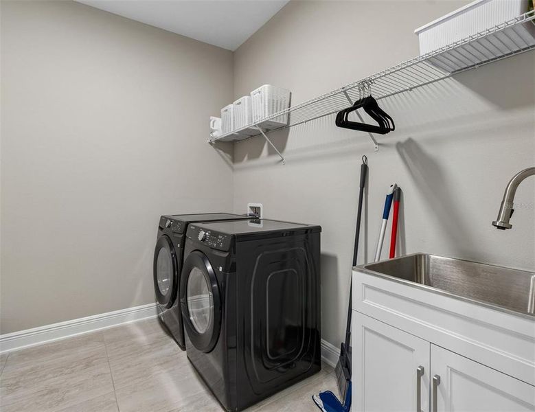 Close-up of interior finishes inside a home in Whispering Oaks Preserve, Wesley Chapel (Image 20).